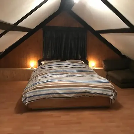 Chalet A L'oree Du Bois 木屋